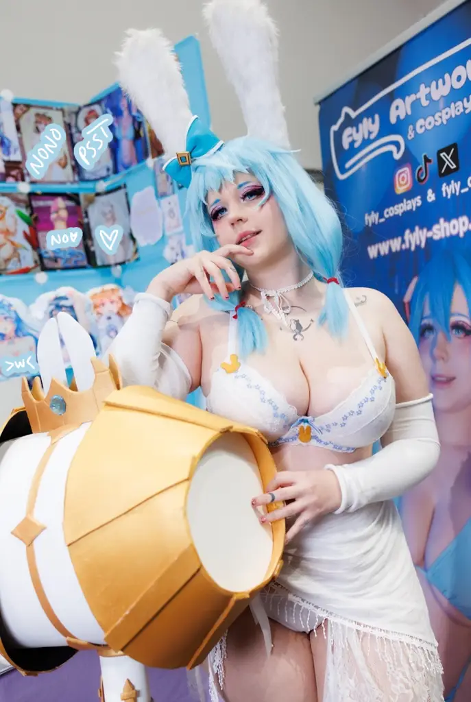 Fyly-EroCosplay
